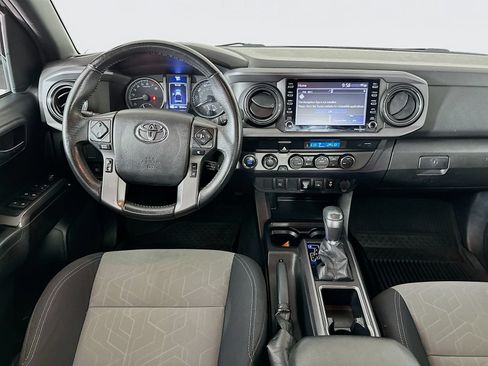 Used 2021 Toyota Tacoma TRD Sport AWD/4WD image 22