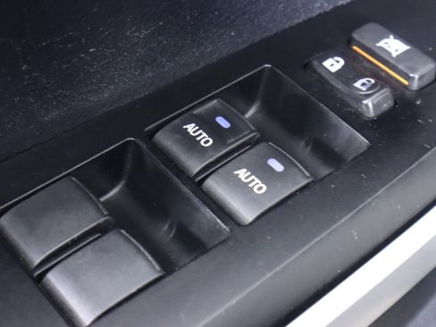 Used 2016 Toyota Tundra Limited w/ Limited Premium Package image 26