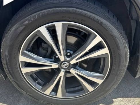 Used 2020 Nissan Rogue SV AWD/4WD image 4