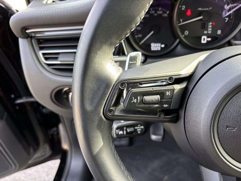 Used 2025 Porsche Macan Turbo image 28