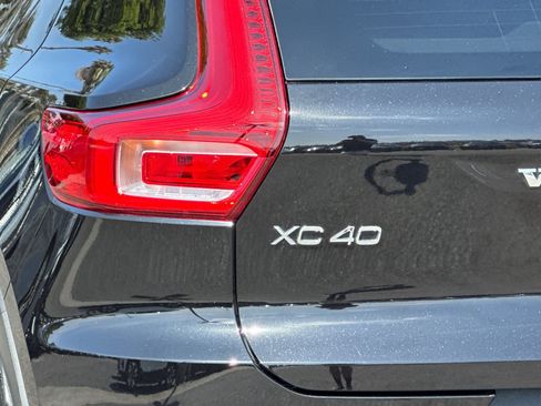 Certified 2026 Volvo XC40 B5 Plus AWD/4WD image 33
