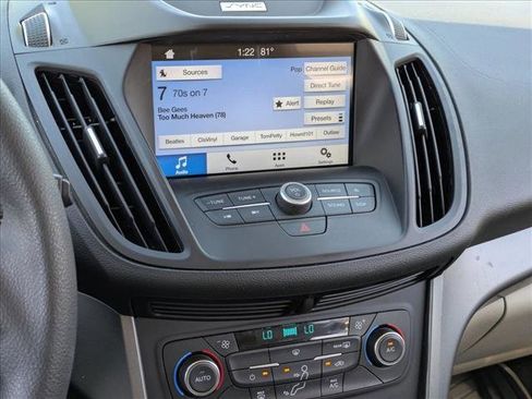 Used 2017 Ford Escape SE w/ Equipment Group 201A image 9