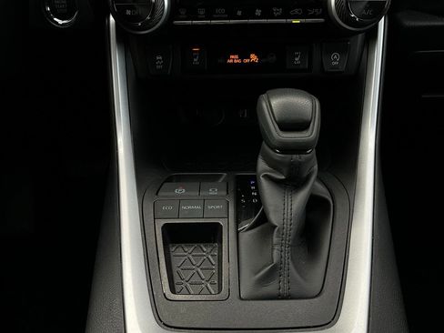 Used 2025 Toyota RAV4 XLE w/ Weather Package image 23