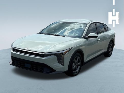 Used 2026 Kia K4 FWD image 3