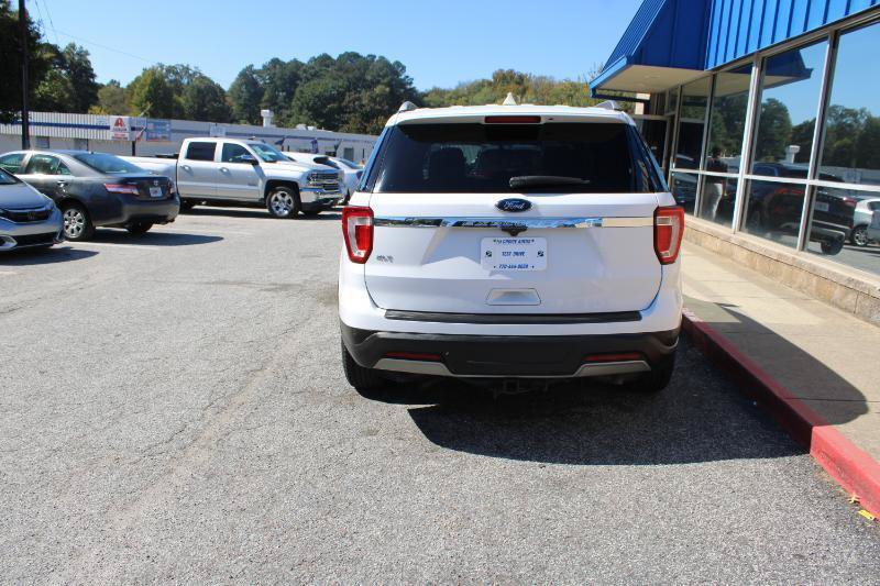 Used 2019 Ford Explorer XLT w/ Equipment Group 202A FWD image 5