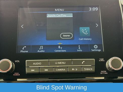 Used 2022 Nissan Frontier SV image 18