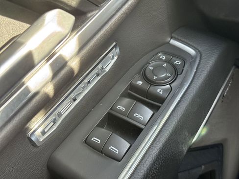 Used 2025 GMC Sierra 1500 Denali w/ Denali Reserve Package image 15