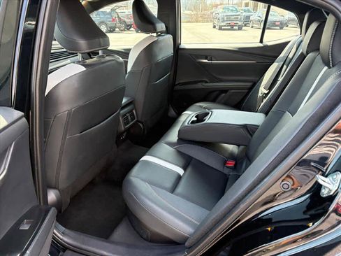 Used 2025 Toyota Camry SE image 10