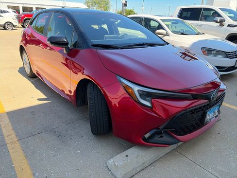 Used 2025 Toyota Corolla SE FWD image 2