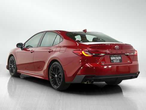 Used 2026 Toyota Camry SE w/ Multimedia Upgrade Package FWD image 5
