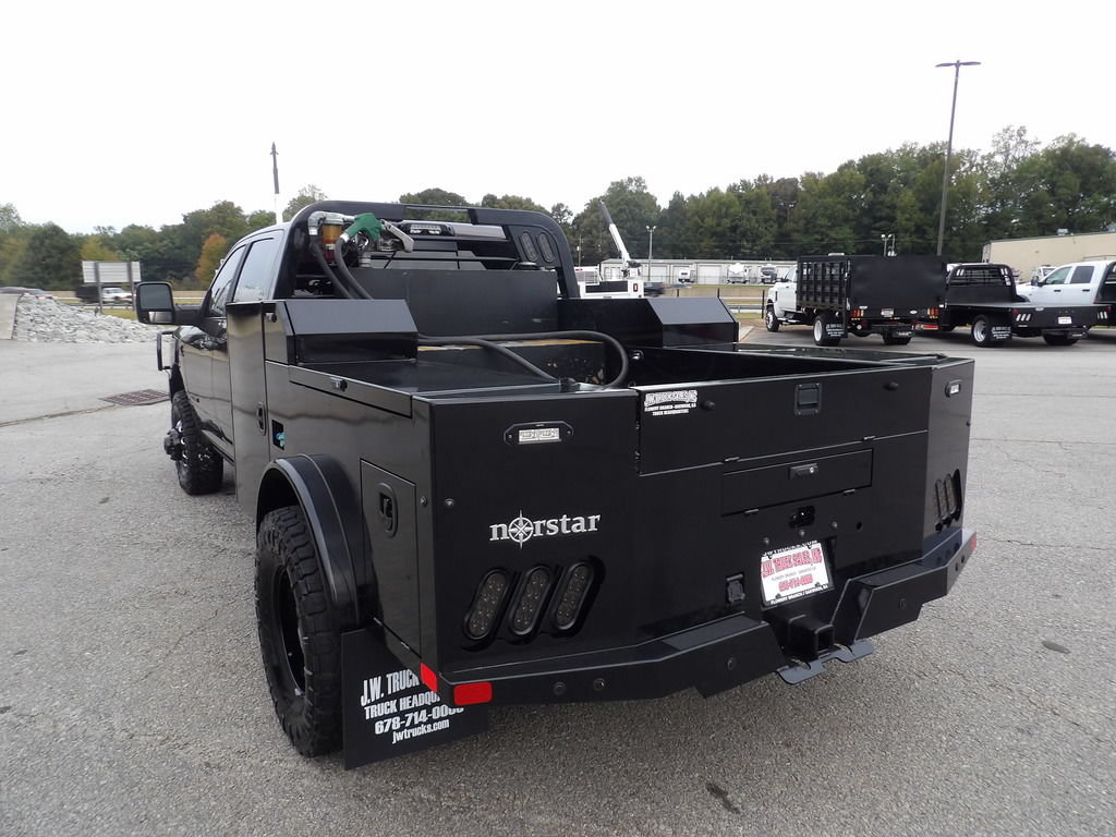 Used 2025 RAM 3500 Laramie AWD/4WD image 5