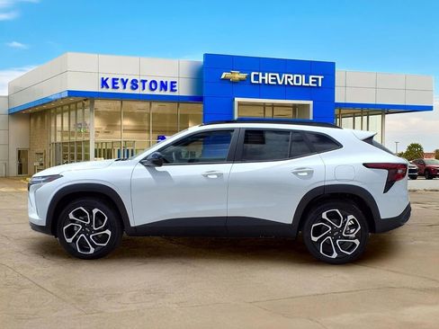 New 2026 Chevrolet Trax RS image 4