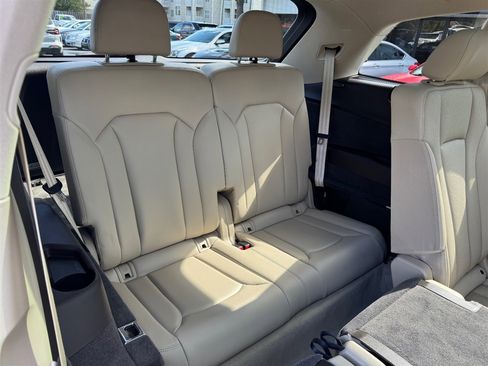 Used 2019 Audi Q7 3.0T Prestige image 22