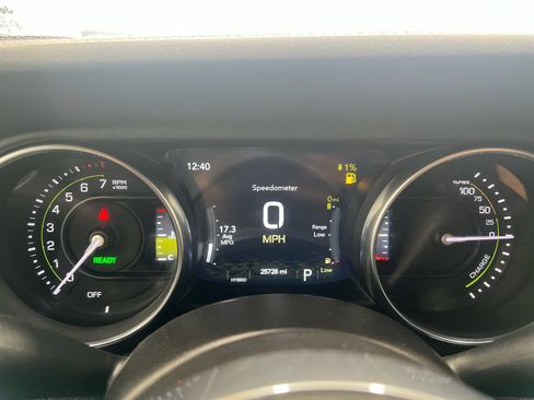 Used 2023 Jeep Wrangler Unlimited Sahara w/ Cold Weather Group AWD/4WD image 15