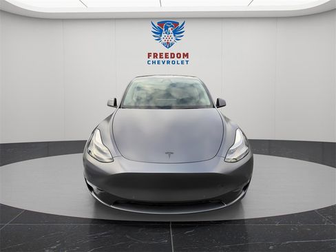 Used 2022 Tesla Model Y Performance image 9