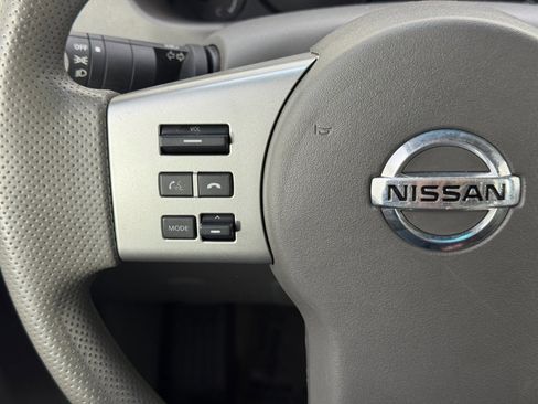 Used 2015 Nissan Frontier S image 17