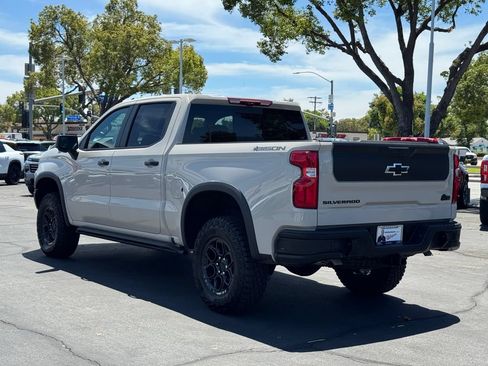 New 2026 Chevrolet Silverado 1500 ZR2 w/ ZR2 Bison Edition AWD/4WD image 4