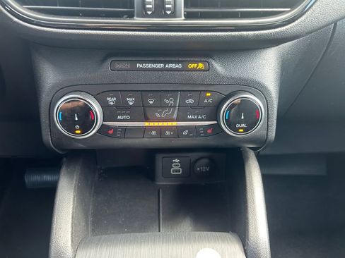 Used 2025 Ford Escape ST-Line Select AWD/4WD image 23