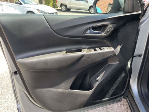 Used 2024 Chevrolet Equinox LT w/ LPO, Floor Liner Package FWD image 5