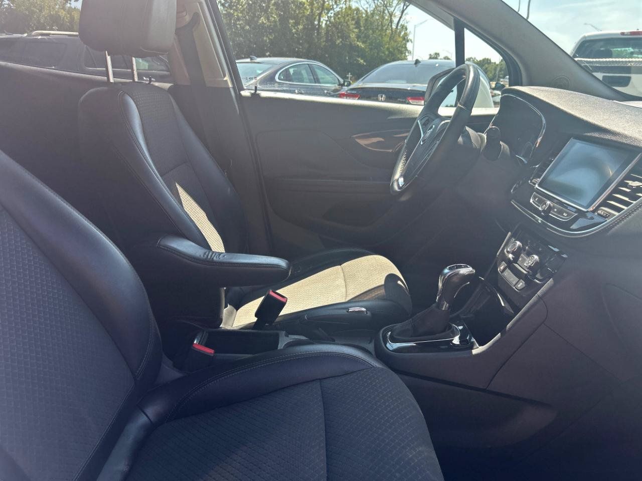 Used 2018 Buick Encore Preferred AWD/4WD image 23