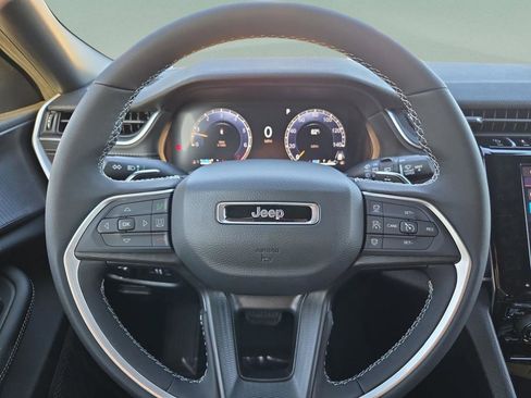 New 2025 Jeep Grand Cherokee Laredo X w/ Luxury Tech Group I AWD/4WD image 22