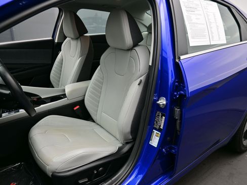 Certified 2023 Hyundai Elantra Limited image 13