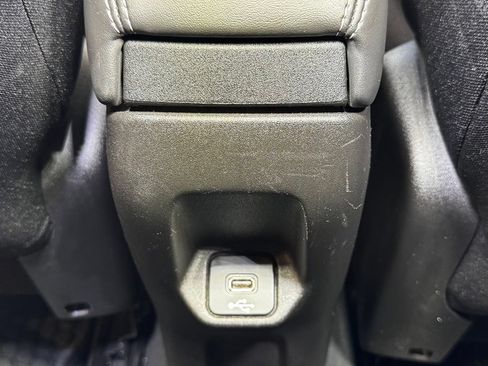 Used 2022 Jeep Renegade Latitude AWD/4WD image 45
