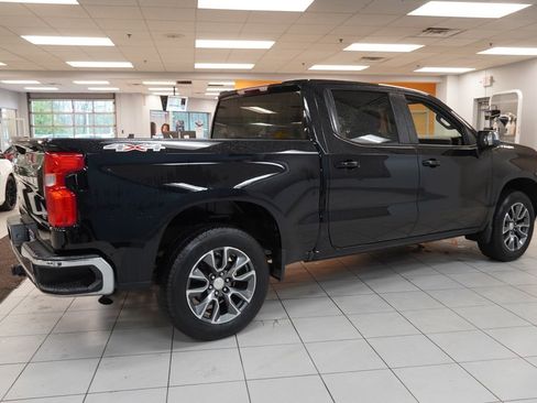 Used 2023 Chevrolet Silverado 1500 LT AWD/4WD image 11