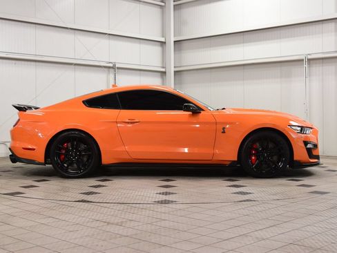 Used 2021 Ford Mustang Shelby GT500 w/ Technology Package RWD image 9