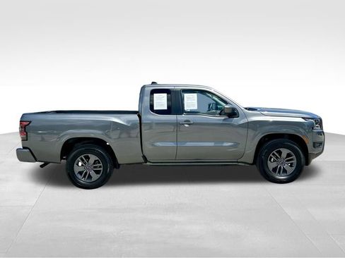 Certified 2025 Nissan Frontier SV RWD image 5