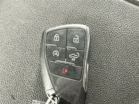 Used 2023 GMC Sierra 1500 Elevation image 16