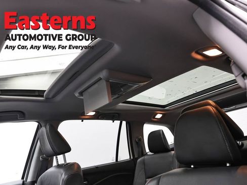 Used 2017 Honda Pilot Elite image 37