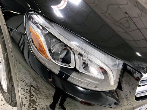 Used 2018 Mercedes-Benz GLC 300 4MATIC image 26