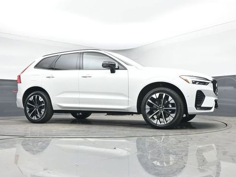 New 2026 Volvo XC60 B5 Plus w/ Protection Package Premier image 39