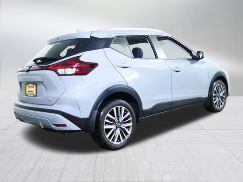 Used 2024 Nissan Kicks SV image 7
