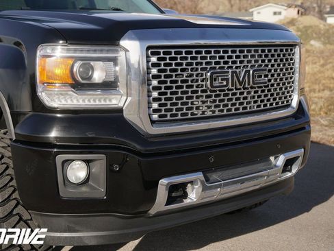Used 2015 GMC Sierra 1500 Denali image 3