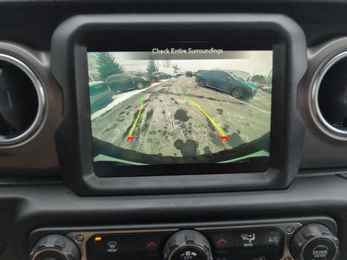 Used 2023 Jeep Wrangler Unlimited Rubicon 4xe image 26