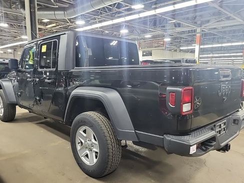 Used 2020 Jeep Gladiator Sport w/ Quick Order Package 24S AWD/4WD image 3