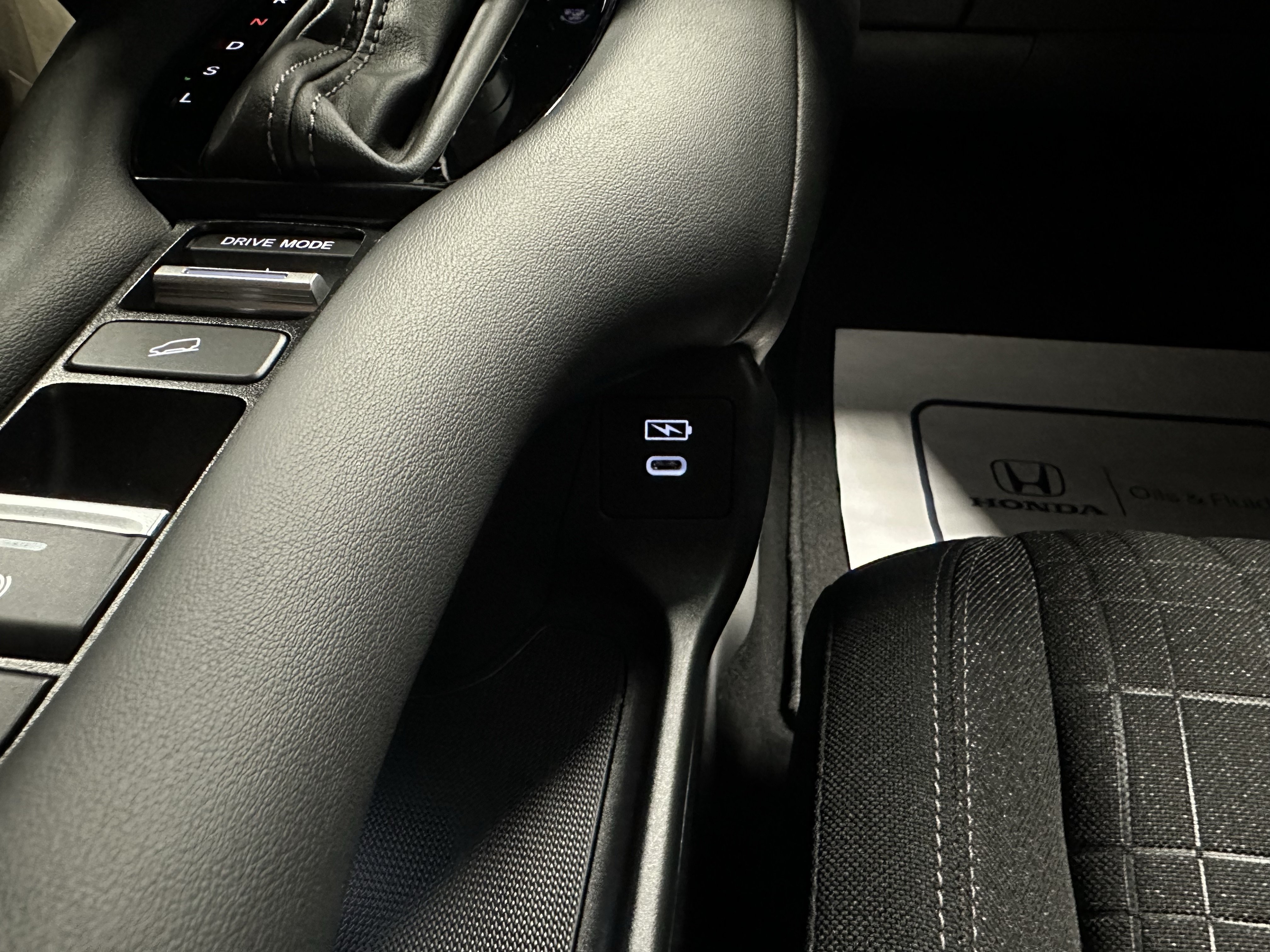 Used 2024 Honda HR-V LX image 17