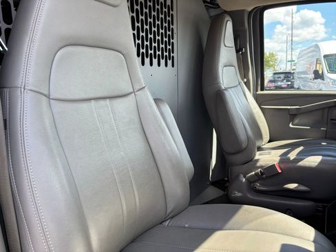 Used 2019 Chevrolet Express 2500 w/ Driver Convenience Package RWD image 17