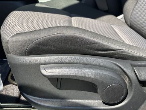 Used 2025 Kia Soul LX w/ LX Technology Package image 22