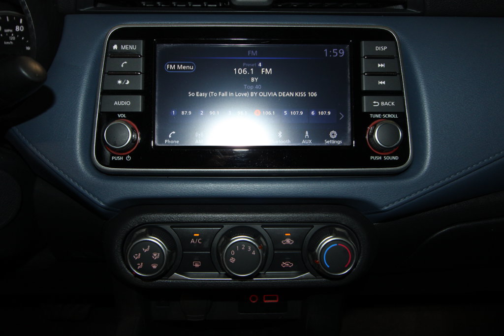 Used 2025 Nissan Versa SV FWD image 13