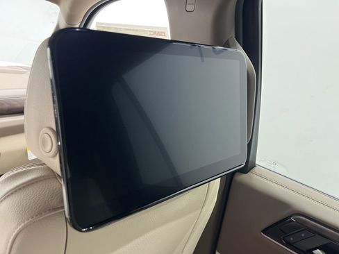 New 2026 GMC Yukon Denali w/ Denali Reserve Package image 7