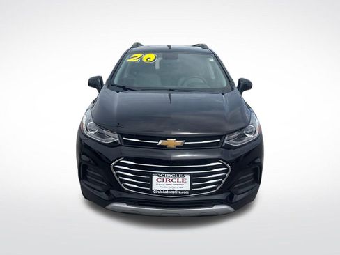 Used 2020 Chevrolet Trax LT w/ LT Convenience Package AWD/4WD image 12