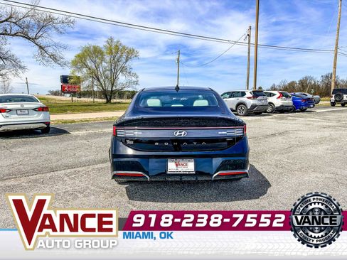 Used 2025 Hyundai Sonata SEL FWD image 6