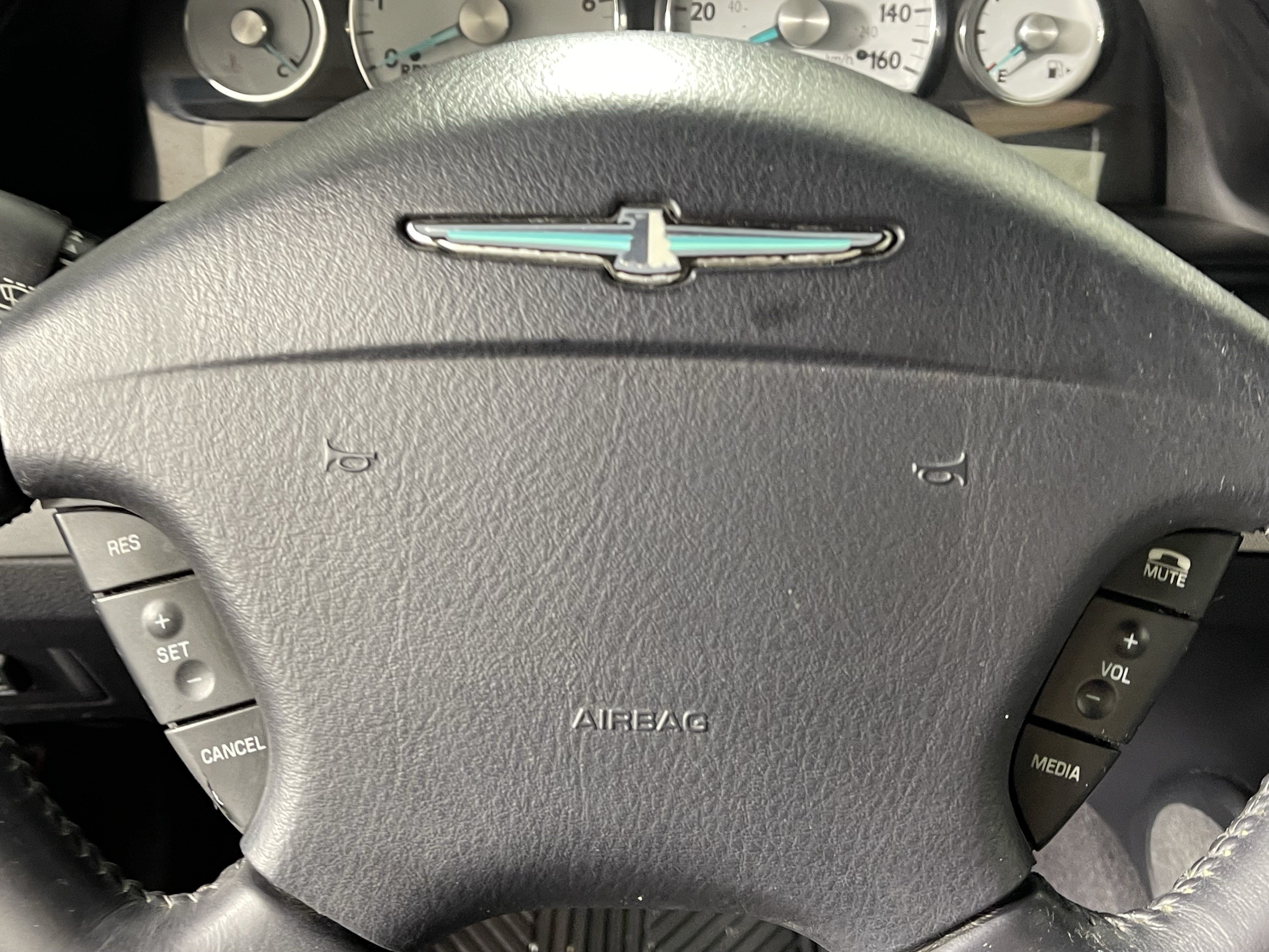 Used 2005 Ford Thunderbird RWD image 14