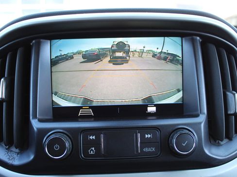 Used 2021 Chevrolet Colorado LT w/ Safety Package RWD image 30