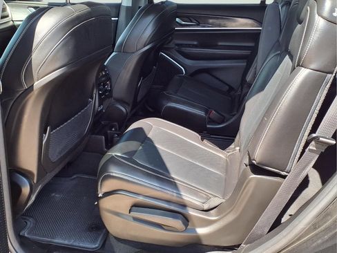 Used 2022 Jeep Grand Cherokee L Limited w/ Luxury Tech Group II AWD/4WD image 12