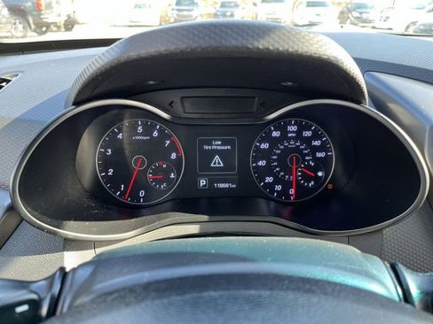 Used 2016 Hyundai Veloster Turbo image 12