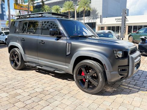 Used 2022 Land Rover Defender 110 S image 7